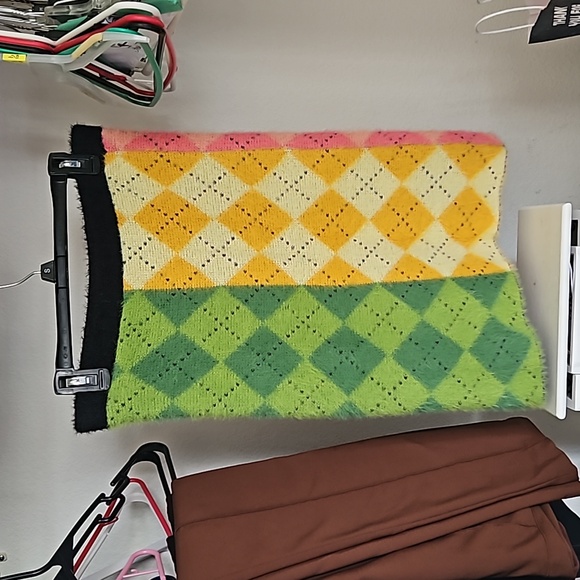 Fuzzy color block pencil skirt - Picture 2 of 4